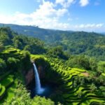 Pemandangan alam tersembunyi di Bali dengan sawah hijau.